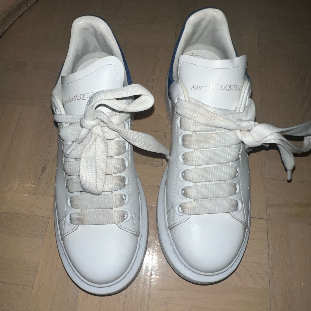 Alexander McQueen women shoes size 36. Good condition